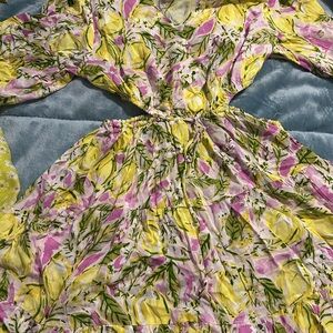 Bundle of 4.  3 smalls and 1 medium